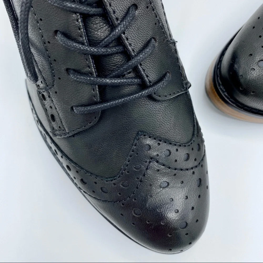 Kelsi Dagger Brooklyn Black Thorton Lace-Up Oxford Size 5.5
